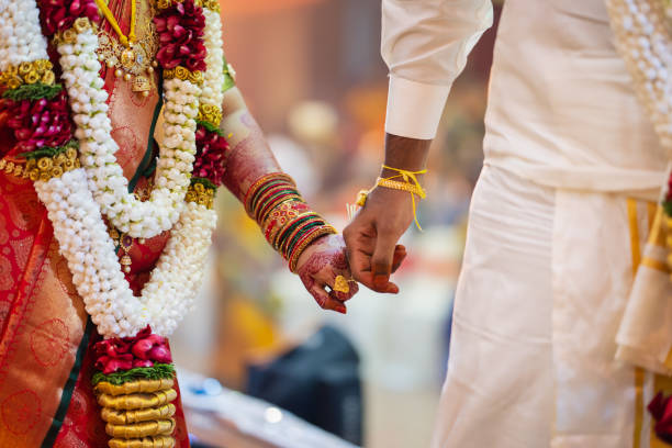 Best & Unique 105 + Marriage Anniversary Wishes In Marathi For Husband प्रेमाने भारलेले शुभेच्छा संदेश